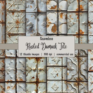 Puede incluir: Un patrón sin costuras de 12 azulejos de metal oxidado con un diseño de damasco. Los azulejos son de color azul claro con un patrón floral blanco y tienen una pátina marrón oxidada.