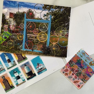 Garden Station Gemeinschaftsgarten, Regenbogen-Fahrradräder, Dayton, Ohio, USA Standort-Fotografie-Postkarte