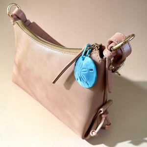 Bag Buddies - Adorno para mochila con forma de criatura marina / Dólar de arena / Caracola / Tirador de cremallera