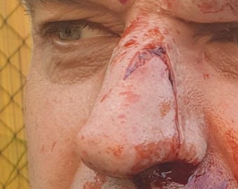 Bruten näsprotes – Silikon SFX Makeup Skada – Inkapslad Film Prop