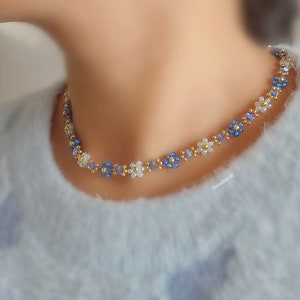 Collana di fiori blu realizzata a mano 414cm girocollo fatto a mano accessori donna, ragazza gioielli di perle collana floreale immagine 4