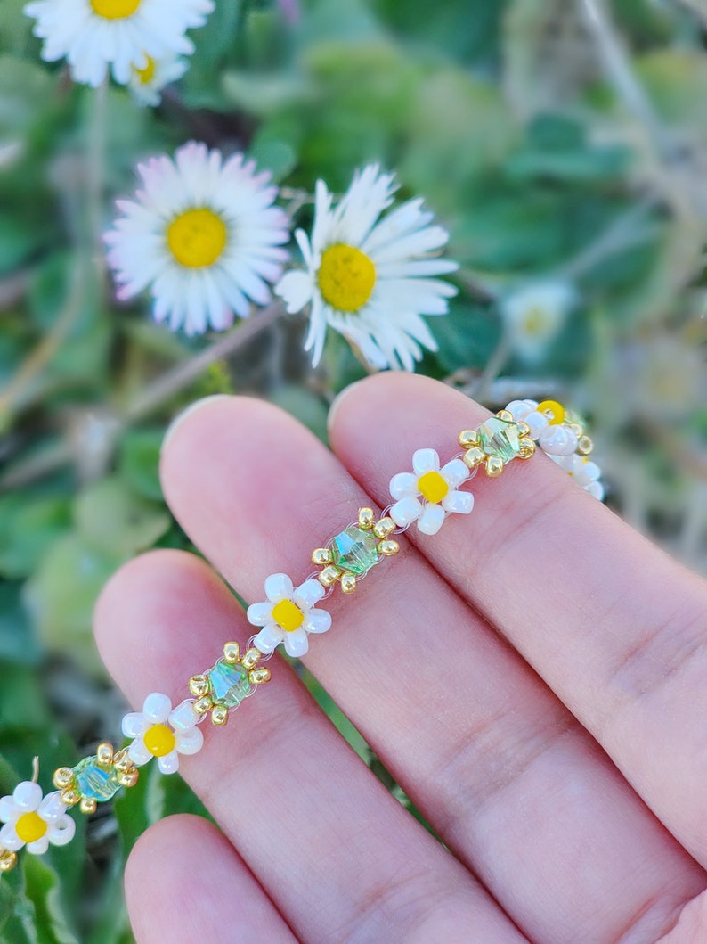 Braccialetto di fiori margherita 16 4 cm / bracciale di perle accessori fatti a mano fiori primaverili margherite idea regalo immagine 3