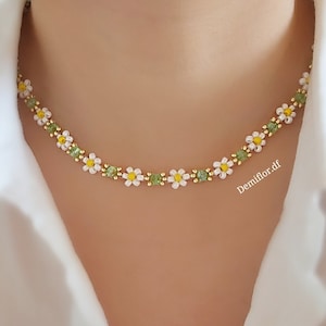 Collar de margaritas (38 cm + 5 cm) | Hecho a mano | Accesorios para mujer y niña | Joyería de perlas | Collar floral | Collar de margaritas