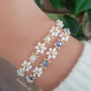 Flower bracelet 16 + 4 cm / pearl bracelet / handmade accessories / little flowers / daisies / gift idea / women | friendship