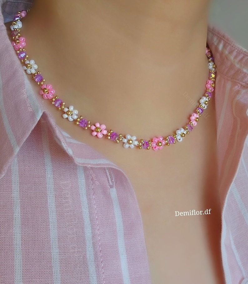 Collana di fiori rosa 414cm Girocollo fatto a mano accessori donna, ragazza gioielli di perle unici collana floreale primaverile immagine 1