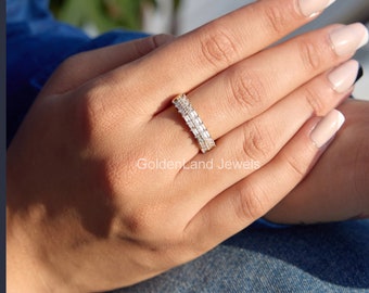 Baguette alternata con fede nuziale in moissanite a taglio rotondo, tre set con pavé grezzo, mezza fascia impilabile con promessa dell'eternità, fascia con dichiarazione.