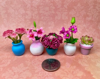 Lot de 5 plantes/fleurs miniatures en pot, thème rose, échelle 1:12