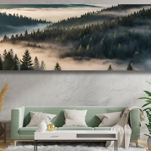 Nebbia mattutina su una foresta di montagna, stampa su tela panoramica, paesaggio di pini nebbiosi, arte murale incorniciata, arte di un paesaggio di montagna nebbioso