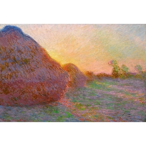 Può includere: Un dipinto a olio che raffigura due grandi covoni di fieno in un campo al tramonto. La scena presenta tonalità vibranti di viola, rosa, arancione e verde con pennellate visibili. La firma Claude Monet 91 è visibile nell'angolo in basso a sinistra.