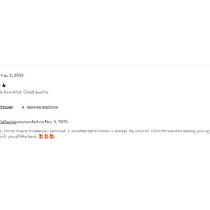 a screenshot of a social media post or review, with a rating of 5 stars and a comment from a customer expressing their satisfaction with the product or service.