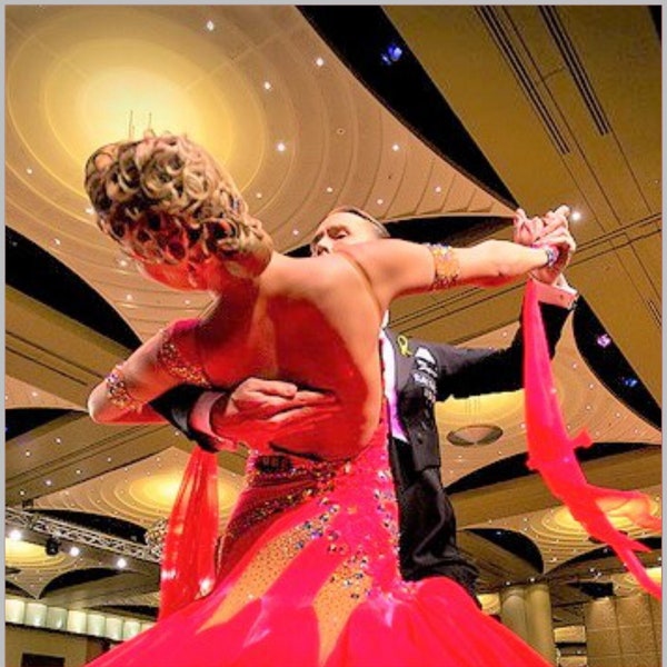 Learn to Ballroom Dance.  Easy to learn steps to 5 ballroom dances for beginners.  Instruction as well as diagrams.  Printable instructions.