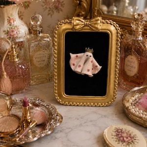 Pretty in Pink Framed Ghost