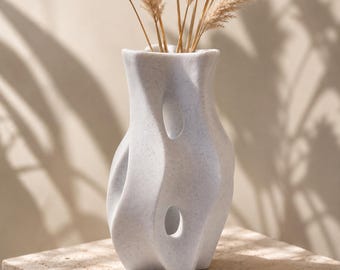 Sculptural vase with a marble effect – Modern 3D printed decoration, made in France