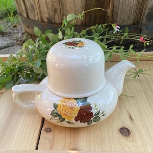Vintage English Rose Porcelain teapot & tea cup set* Tea for one floral tea set