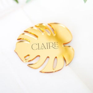 Amuleto de tarjeta de lugar con nombre tropical, hoja de Monstera, recuerdo de fiesta, tarjeta de nombre, etiquetas de número de mesa para tarjetas de lugar, boda tropical
