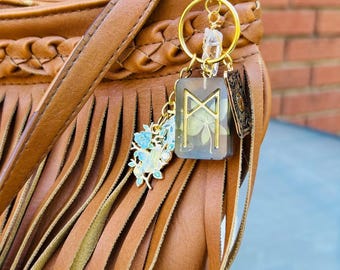 Aligned in her Wisdom | Bag charm • Keychain • Runes • Mannaz