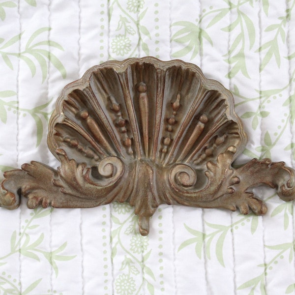 Baroque Style Ornate Shell Acanthus Wall Plaque | Grandmillenial Traditional French Home Decor