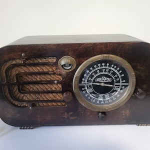 Air Castle 14-136EA (1937) Radio Circa 1937. Tested and it works!