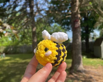 Small Crochet Bee