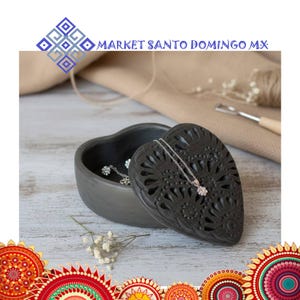 Handgesneden barro negro hart sieraden doos authentieke Oaxaca zwarte klei volkskunst Mexicaanse etnische aardewerk snuisterijdoosje