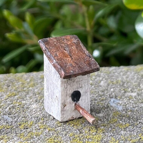 Small birdhouse, handmade miniature, dollhouse, indoor fairy garden.