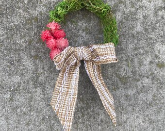 Handmade Miniature Moss Wreath, Red Flowers, Dollhouse Fairy Garden