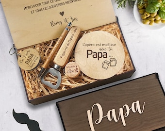 Caja de regalo de madera personalizada para el Día del Padre/Abuelo/Padrino; incluye abridor de botellas, posavasos, llavero y tapón de botella grabado.