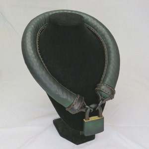 Chunky Leather Locking Choker Collar