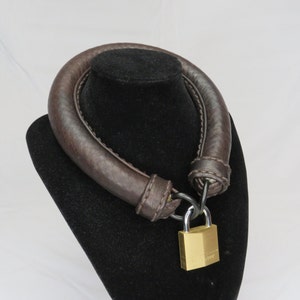 Slim Round Locking Leather Necklace