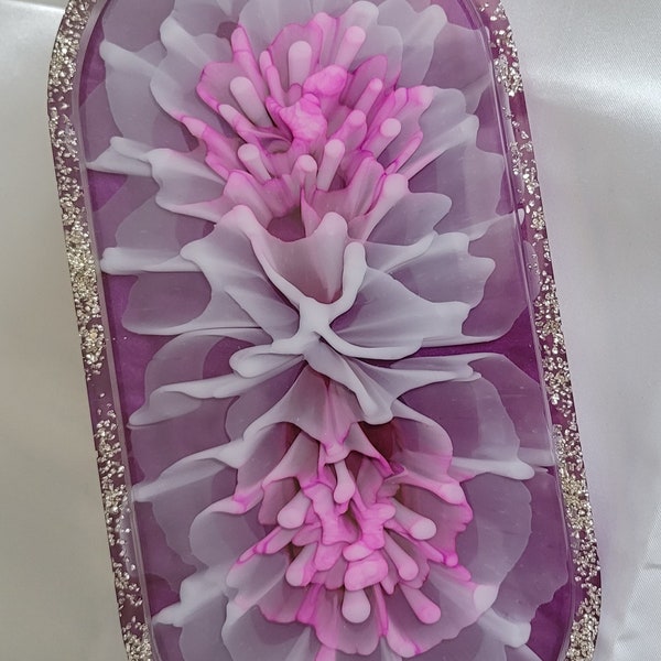 plateau en résine inscrustré de fleur 3d, resin bloom, vide-poche, porte-savon, idée cadeau pour la fête des mères