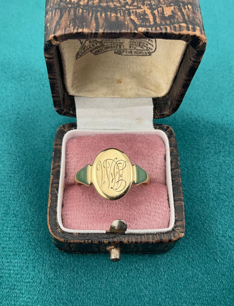 Victorian 9ct Gold Ring Engraved WLV, 1854 Etsy