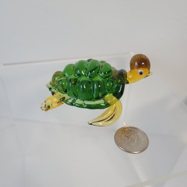 Vintage Blown Glass Turtle Figure - Paperweight - Decoration - Under the Sea - Collectable- Unique- Green Turtle