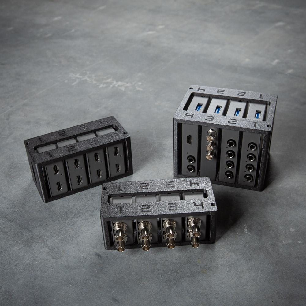 Blackmagic Micro Converter 4個セット Blackmagic Quad Converter Housing – Fits 4 Micro/mini Converters