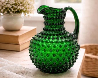 Handgeblazen kristallen glazen kan 2L. Handgemaakt in Europa. Een karaf is ideaal voor het kerstdiner of als perfect cadeau. Kleur: donkergroen