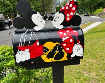 Mickey Mailbox