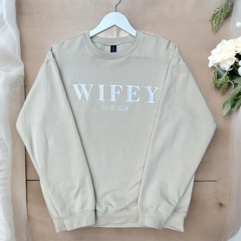 Wifey Sweatshirt Wife Sweatshirt Wife Gift Wifey Jumper Wifey Sweater Wedding Gift Bridal Gift 画像 1