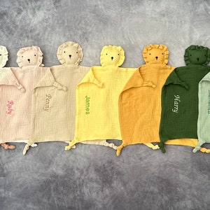 doudou Lion personnalisé | Cadeau baby shower | Cadeau bébé | Cadeau de Noël | Douillette pour bébé | Bébé mousseline brodé