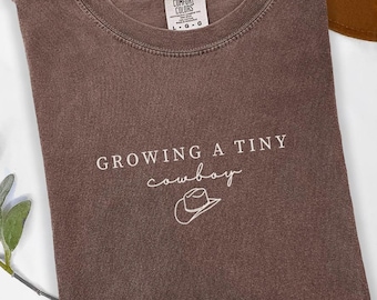 Growing a Tiny Cowboy Shirt, Western Pregnancy Announcement, Comfort Colors Tee
