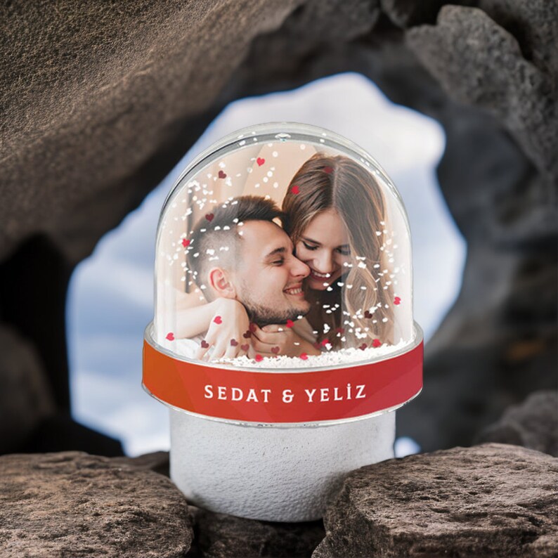 Custom Snow Globe Personalized Snow Globe Put on Your Photo Etsy Canada