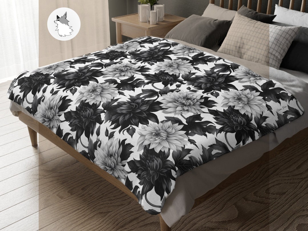 Berry Flowers Black Hooded Blanket main image 1