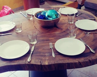 Parota Wood Round Dinning Table