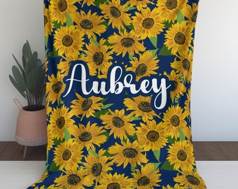 Custom Sunflower Throw Blanket: Personalized Botanical Decor