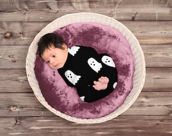 Black Ghost Baby Swaddle: Spooky Halloween Blanket
