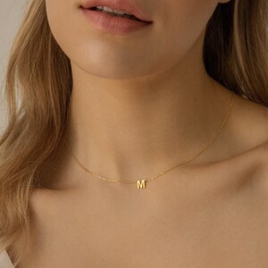 Caitlyn minimalist name necklace shop