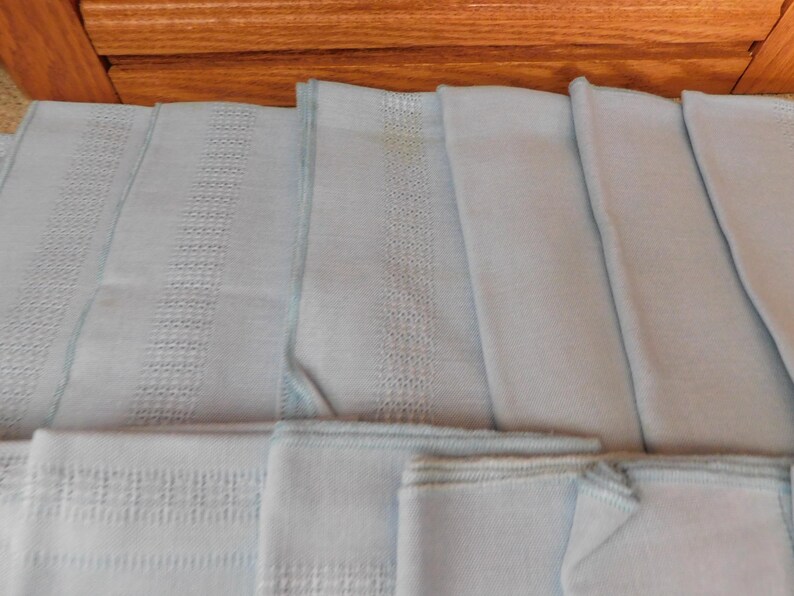 26-449 Set of 15 Vintage NOS Light Blue 17" x 18" Table Linen Napkins Stitching image 6