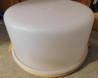 26-568 Vintage Tupperware Lg Cake Carrier Harvest Gold W/Lid & Handle 683, 684