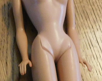 24-401 vintage 1968 poupée Barbie moucheron blonde Bubble Cut Mattel pièces réparations poupées vieux jouet de jeu