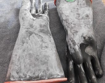 26-680 Vintage Size 9 USA Black & White Camo 14" to Elbow Rubber Gloves Chemical