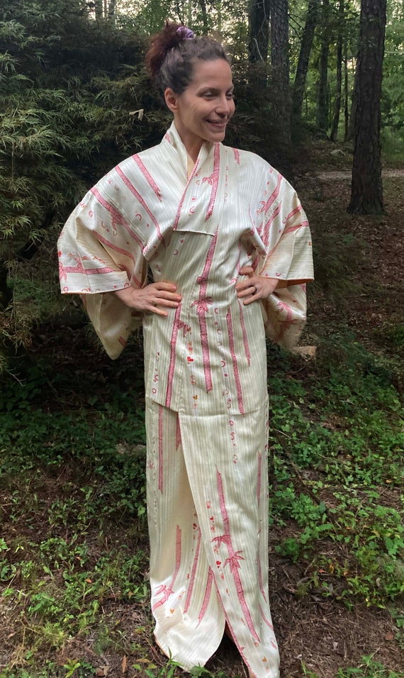 Vintage ~ Japanese  ~  Kimono  ~ Silk