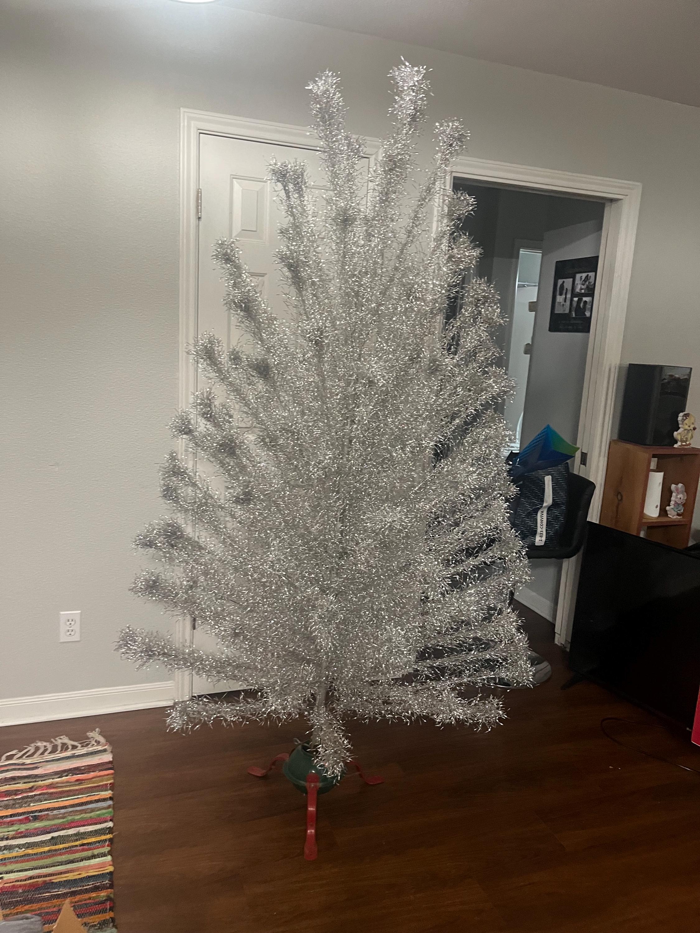 Vintage Silver Pom Pom Sparkler Christmas Tree 6.5-7 Ft 112